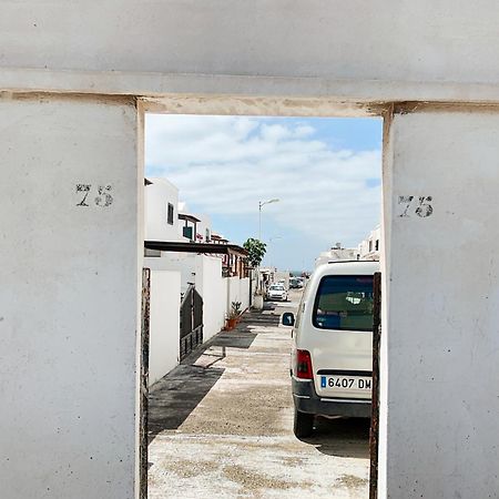 Habitaciones Privadas Cerca De La Playa Y Aeropuerto En Casa Compartida Con Otros Huespedes Playa Honda  Kültér fotó