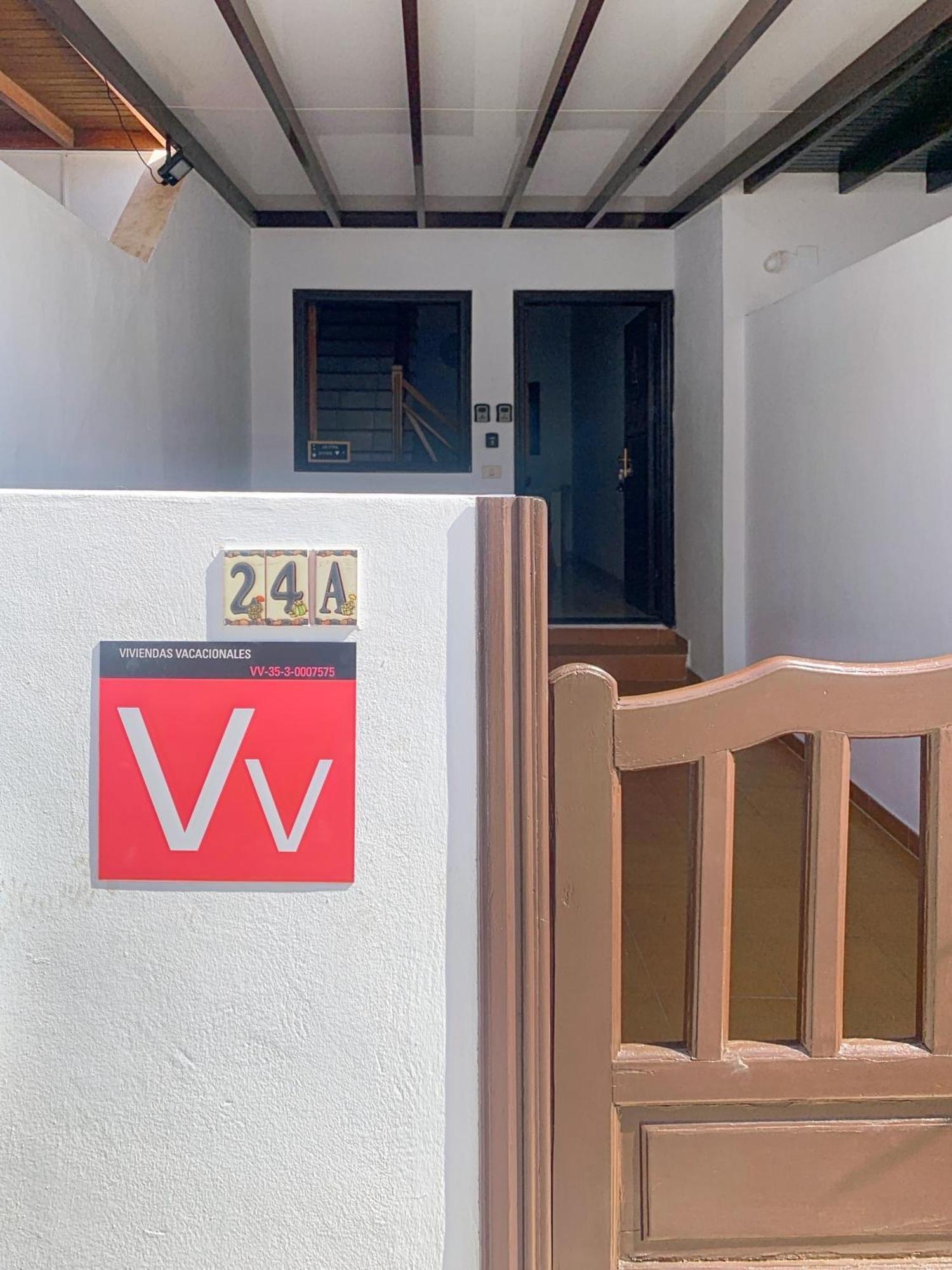 Habitaciones Privadas Cerca De La Playa Y Aeropuerto En Casa Compartida Con Otros Huespedes Playa Honda  Kültér fotó