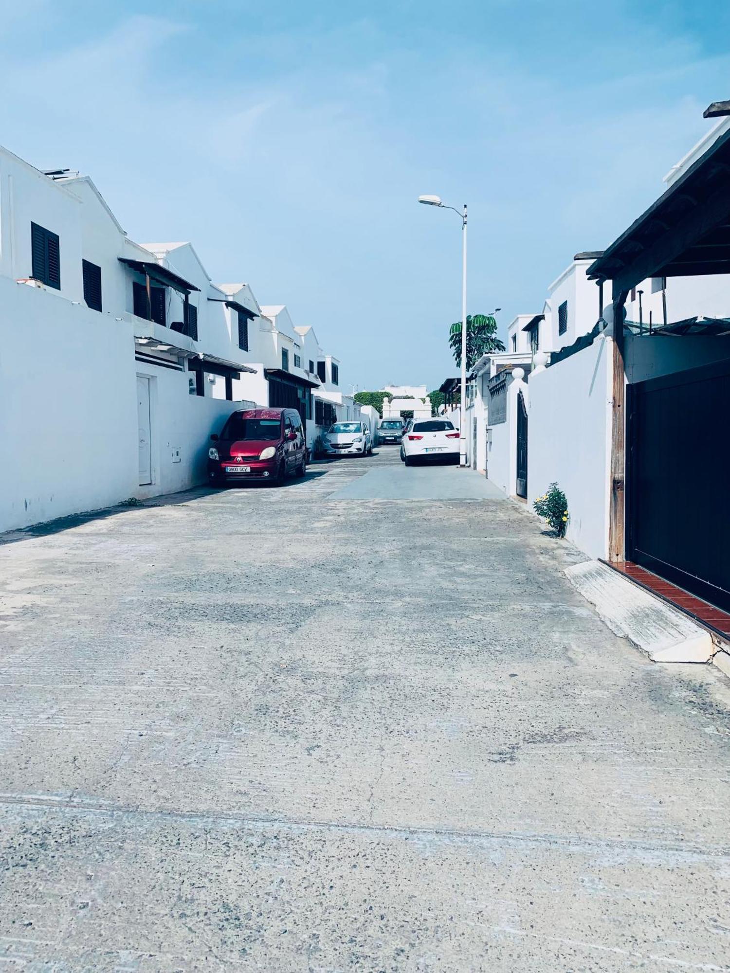 Habitaciones Privadas Cerca De La Playa Y Aeropuerto En Casa Compartida Con Otros Huespedes Playa Honda  Kültér fotó